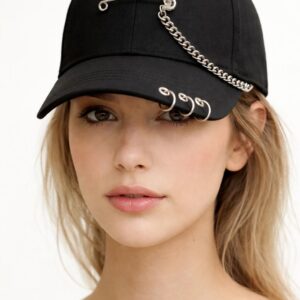 Urban Chain - Sapca neagra cu lant si accente metalice