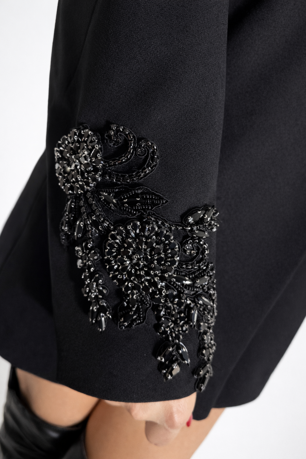 Sacou Noir Couture - Image 4